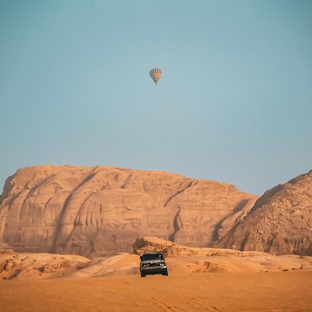 Wadi Rum Mirror Camp Екстер'єр фото