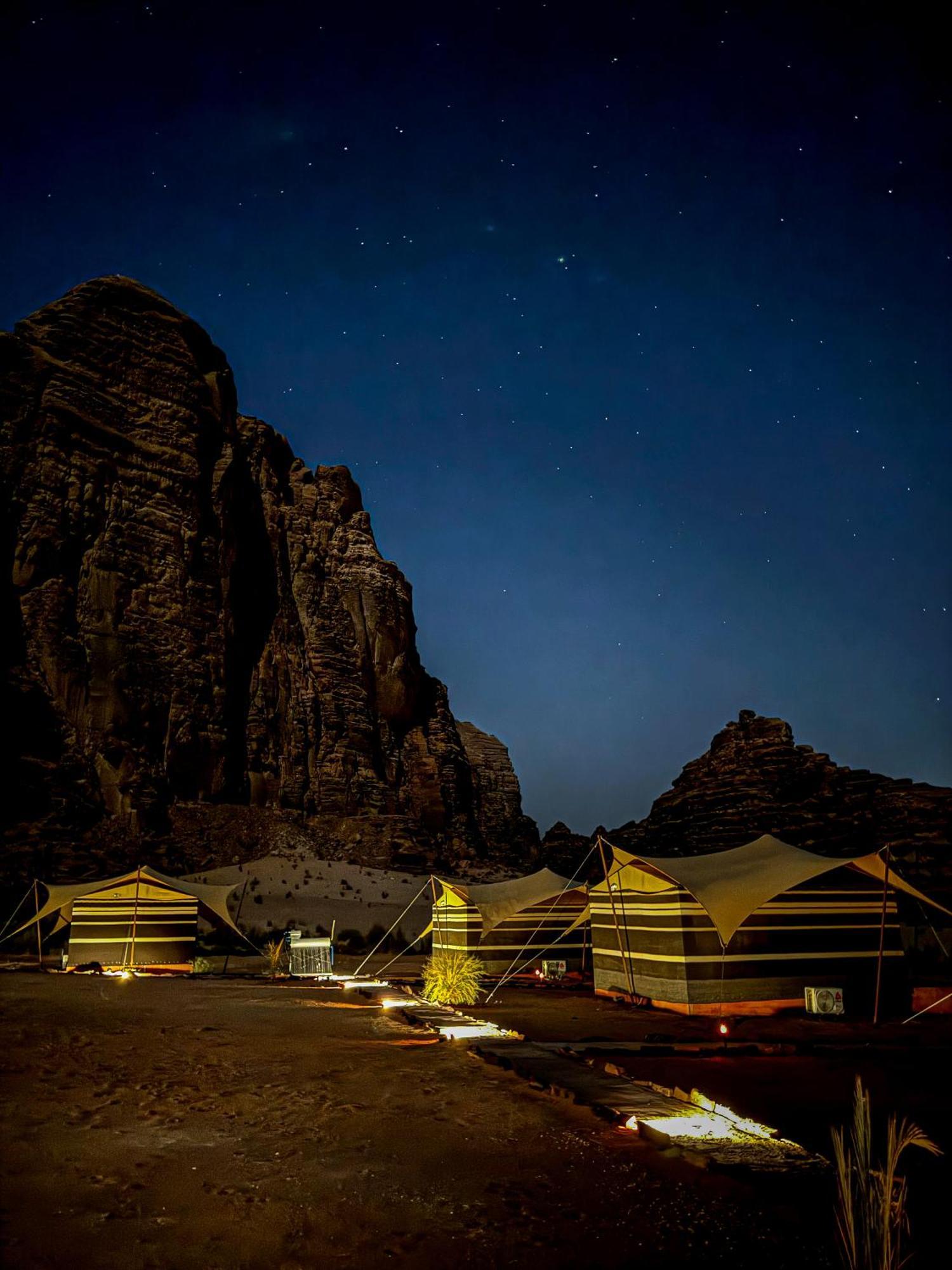 Wadi Rum Mirror Camp Екстер'єр фото