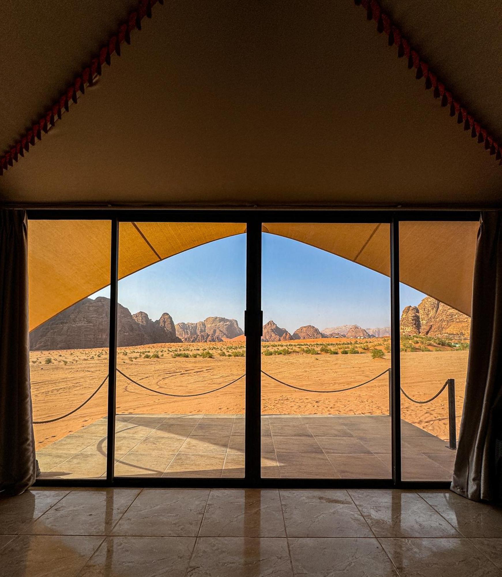 Wadi Rum Mirror Camp Екстер'єр фото